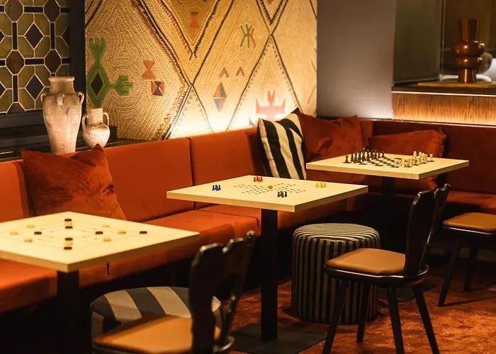 Hotell Upside Down Town Neue Post Zell am See