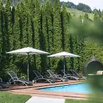 Hotel Upside Down Town Neue Post Zell am See