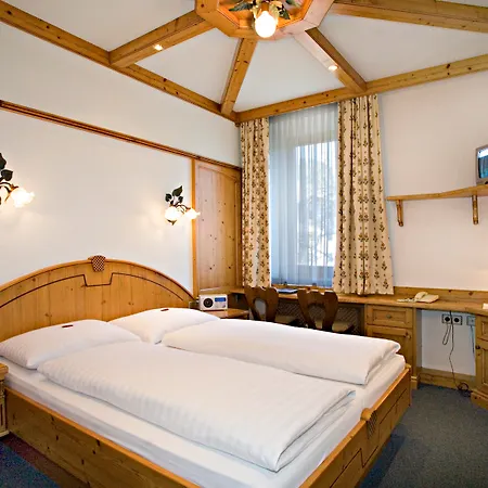 Upside Down Town Neue Post Zell am See