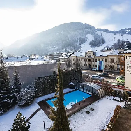 Neue Post Hotel