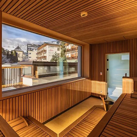 Hotel Upside Down Town Neue Post Zell am See
