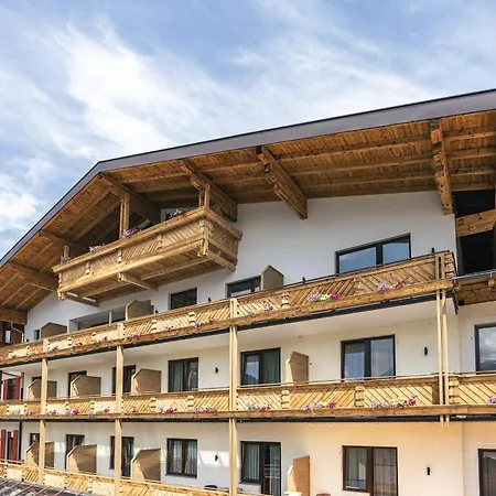 Hotel Neue Post 4*