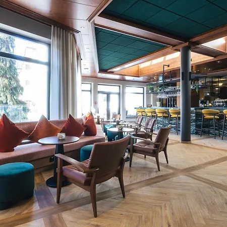 Upside Down Town Neue Post Hotell Zell am See