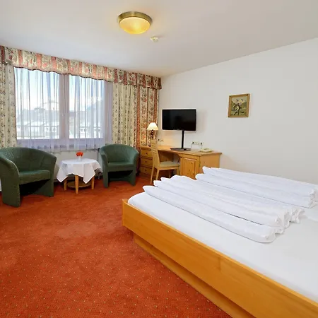 Hotell Upside Down Town Neue Post