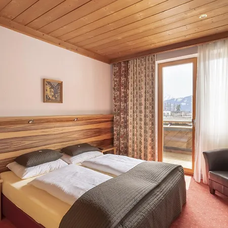 Upside Down Town Neue Post Hotell 4*