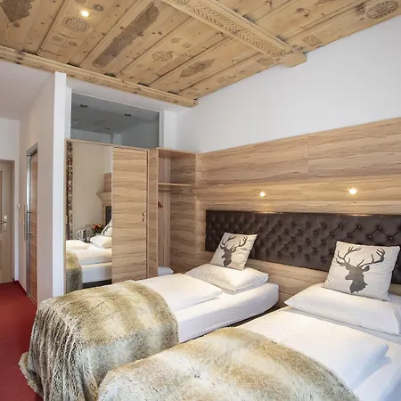 Upside Down Town Neue Post Hotell 4*