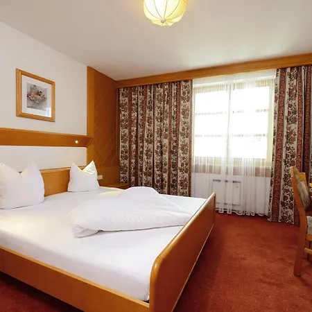 Hotell Upside Down Town Neue Post