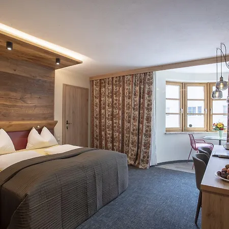 Upside Down Town Neue Post Hotell Zell am See