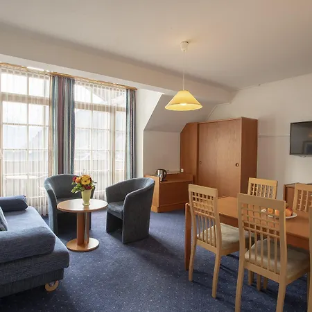 Upside Down Town Neue Post 4* Zell am See