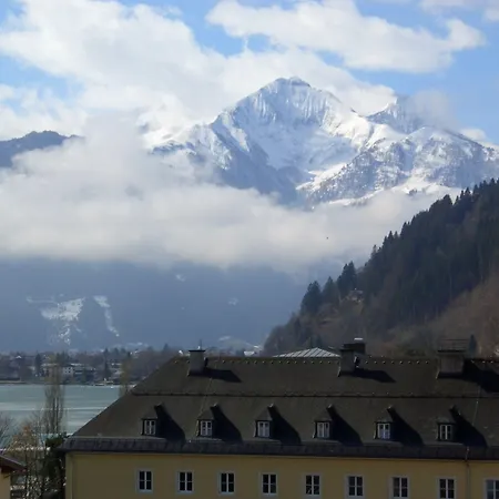 Upside Down Town Neue Post Hotell Zell am See