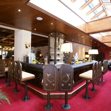 Upside Down Town Neue Post Hotell Zell am See