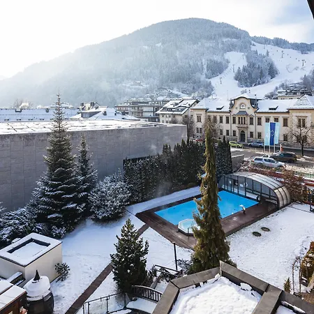 Hotell Upside Down Town Neue Post 4*