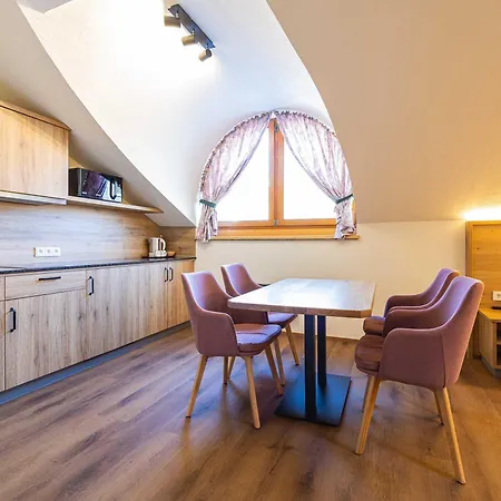 Upside Down Town Neue Post Hotel 4*