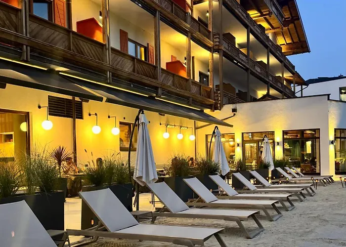 Upside Down Town Neue Post فندق