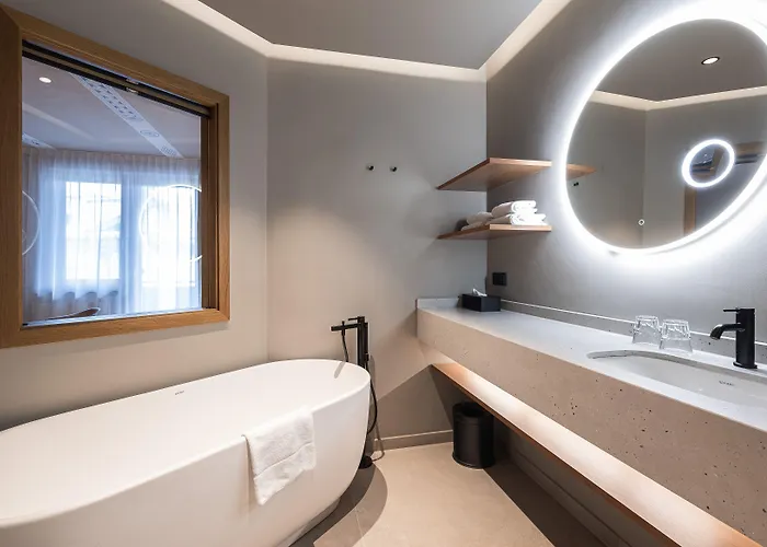 فندق Upside Down Town Neue Post