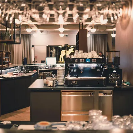 Upside Down Town Neue Post Zell am See